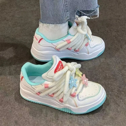 Scarpe da ginnastica fresche e alla moda