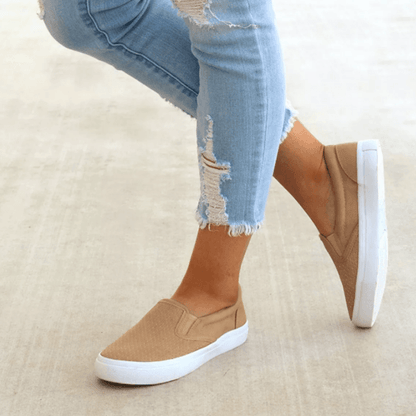 Scarpe invernali ortopediche moderne e di sostegno