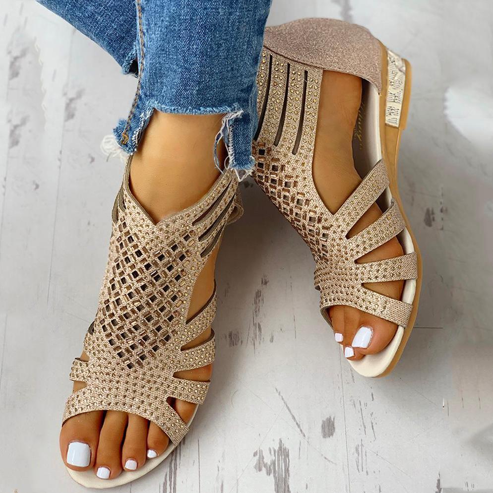 Sandali estivi ortopedici di sostegno e alla moda