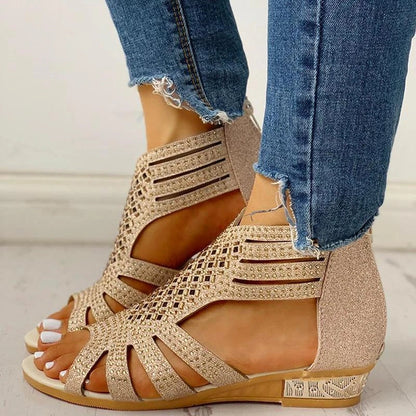 Sandali estivi ortopedici di sostegno e alla moda