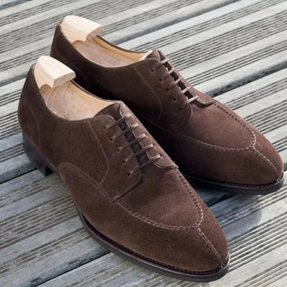 Scarpe da uomo fatte a mano con punta tonda in pizzo marrone