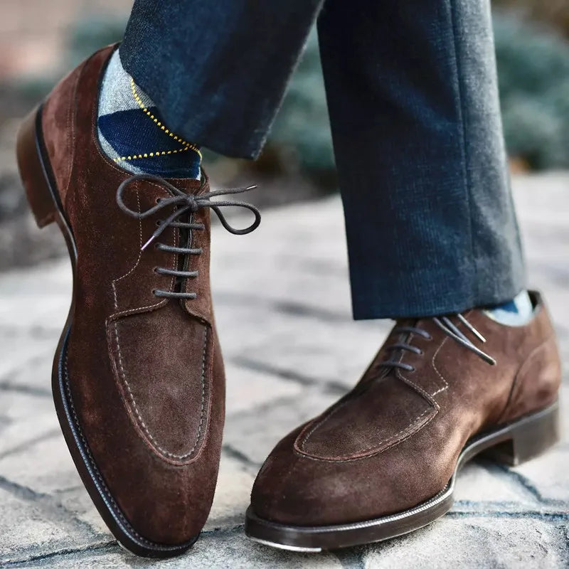Scarpe da uomo fatte a mano con punta tonda in pizzo marrone