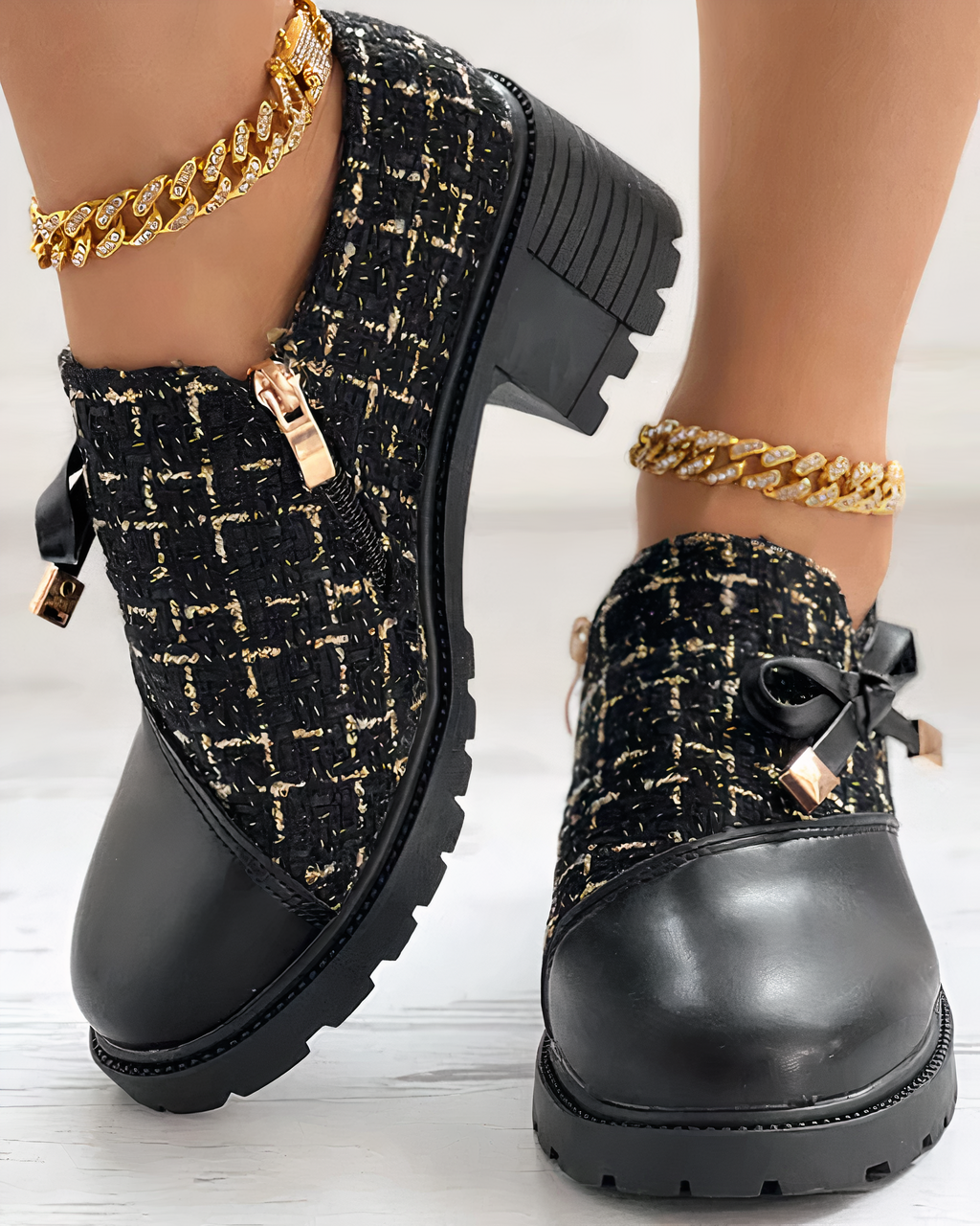 Scarpe formali con tacco alto da donna, con dettagli a quadri spessi e patchwork