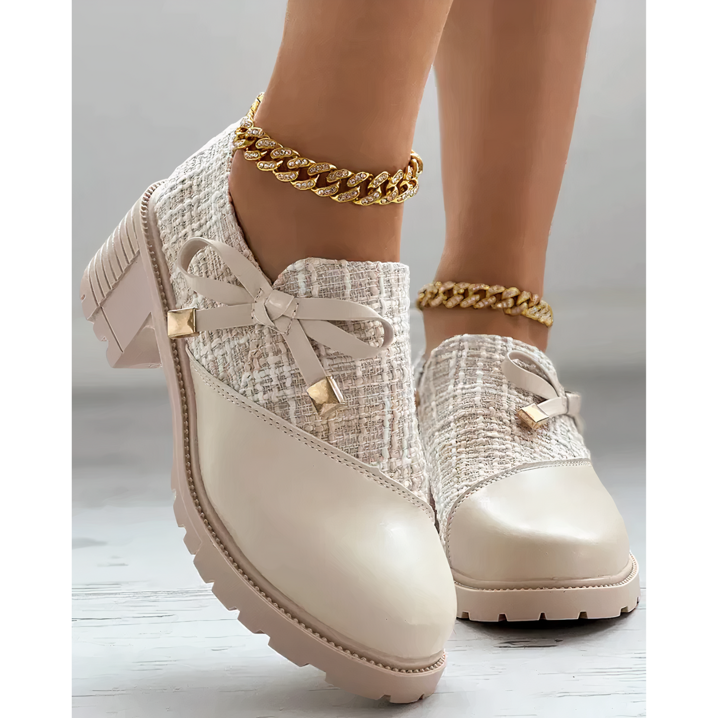 Scarpe formali con tacco alto da donna, con dettagli a quadri spessi e patchwork