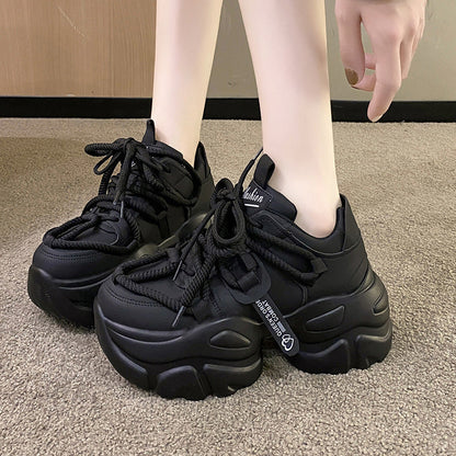 Scarpe da ginnastica con plateau e lacci