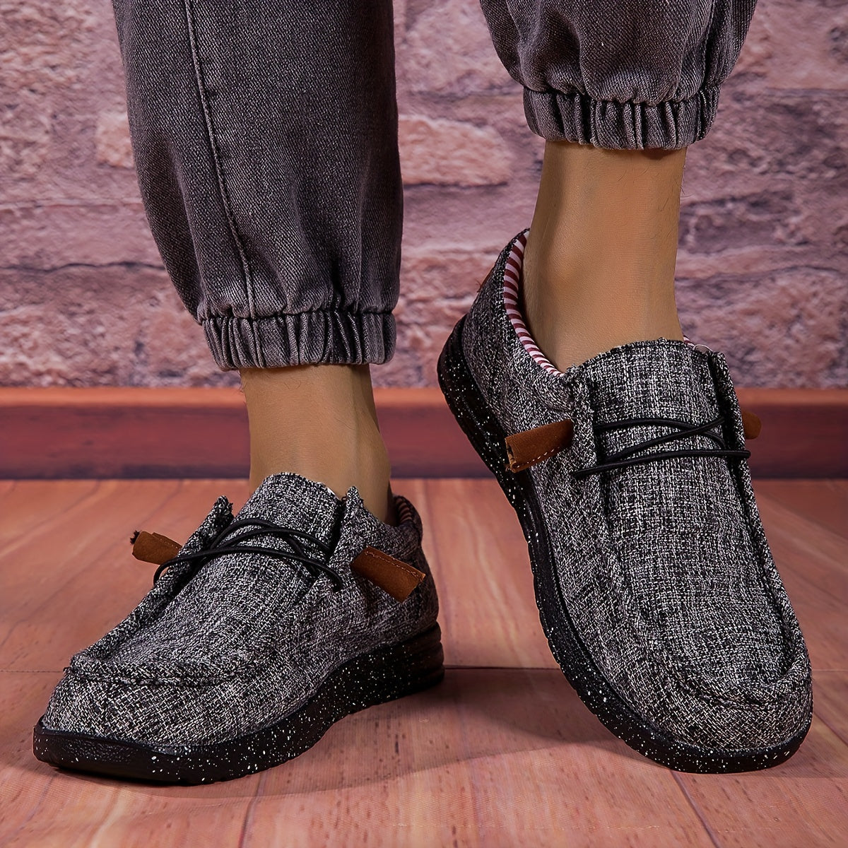 Scarpe comode e antiscivolo con lacci