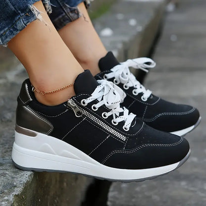 Comode scarpe sportive basse