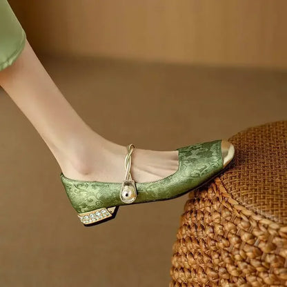 Calzature ortopediche estive eleganti e di sostegno