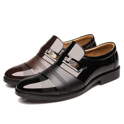 Scarpe moderne formali e casual da uomo d'affari
