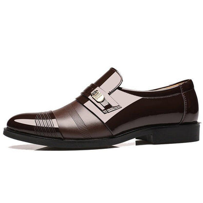 Scarpe moderne formali e casual da uomo d'affari