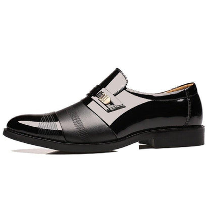 Scarpe moderne formali e casual da uomo d'affari
