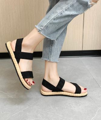 Sandali piatti da donna color cammello, semplice fascia elastica intrecciata