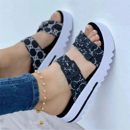 Elegante in sandali di qualità