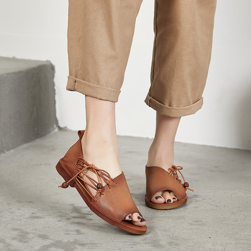 Scarpe flessibili in stile retrò tagliate a mano