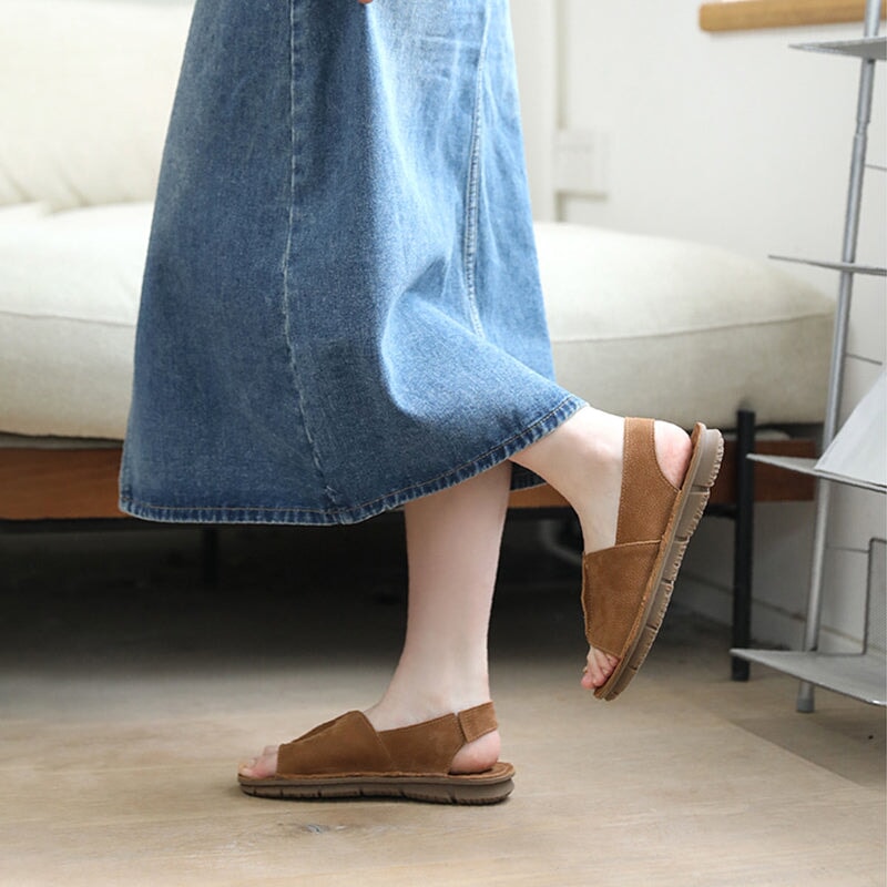 Sandali in pelle morbida in stile retrò